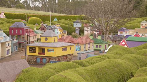 Tasmazia and The Village of Lower Crackpot .